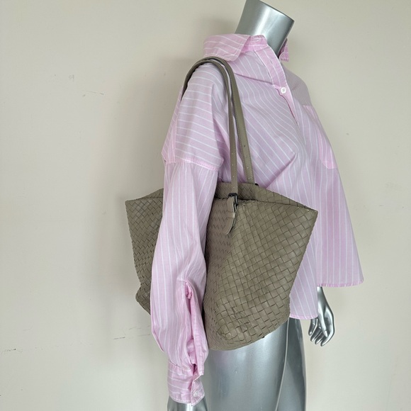 Bottega Veneta Intrecciato Women Tote Bag in Light Grey Authentic - Picture 16 of 16